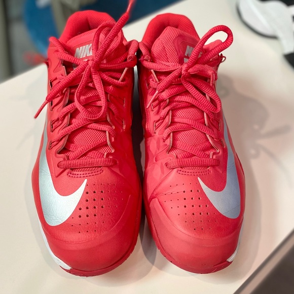 nike tennis hard court shoes